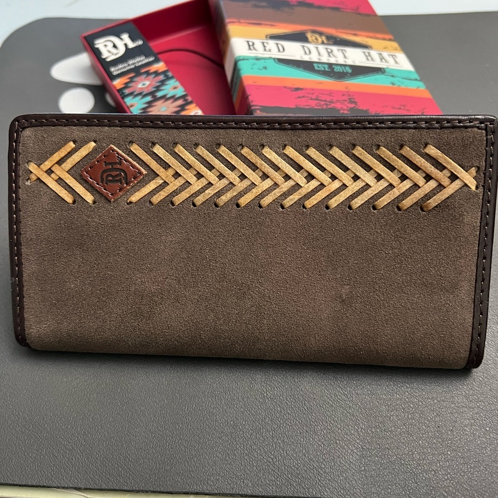 Red Dirt Hat Rodeo, Brown and Tan Men's Wallet
